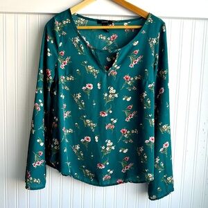 Emerald green floral blouse, bell sleeves